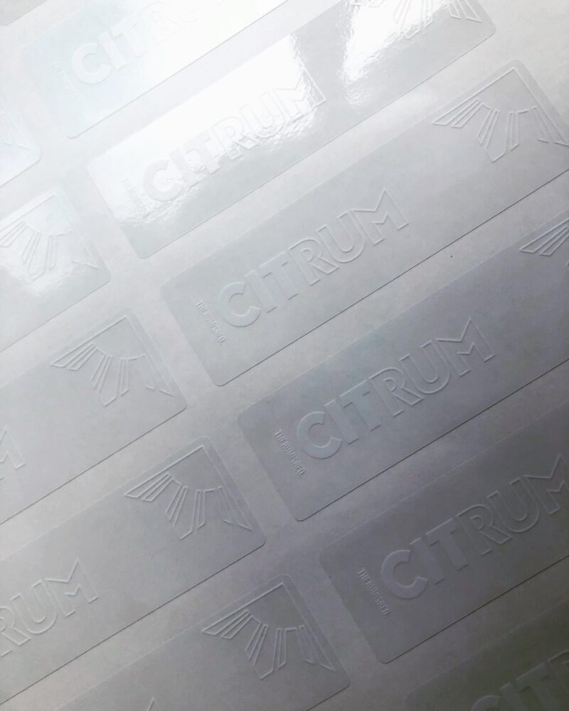 White ink on #clearglosslabels 👍🏻 #clearwaterprooflabels #clear #glossy #clearlabels #transparent #rectangular #whiteink #labels #stickers #customdesign #customlabels #printedlabels #printing
